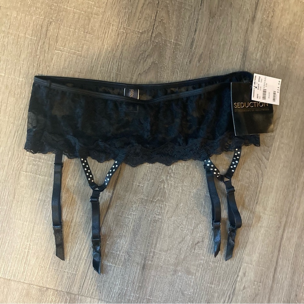 NWT Seduction Black Guarder Belt